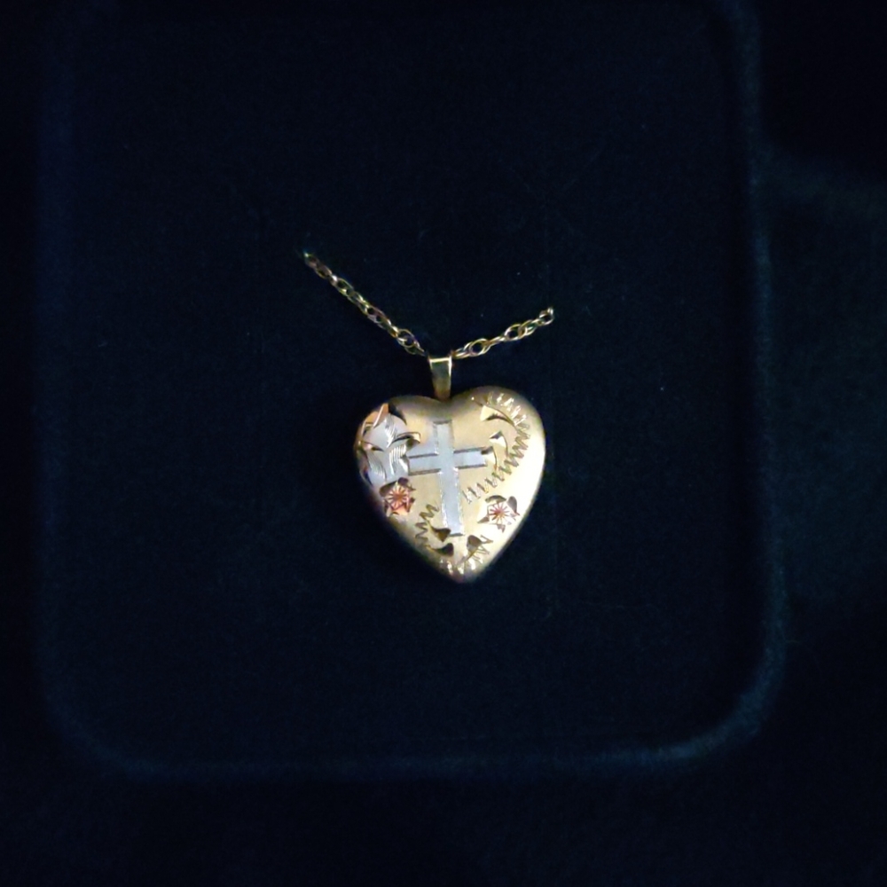 14k gold Filled,heart locket necklace